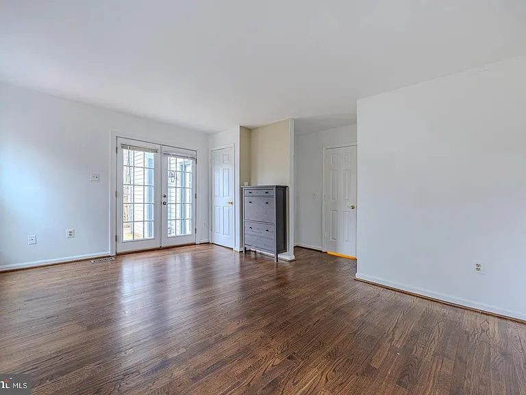 8200 Maple Ridge Ave — Photo 11