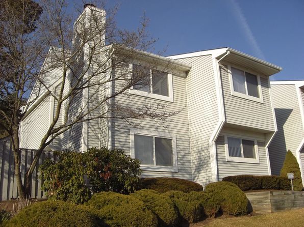 11 Hillcroft Way