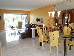 4th image of 3601 Inverrary Dr APT 205