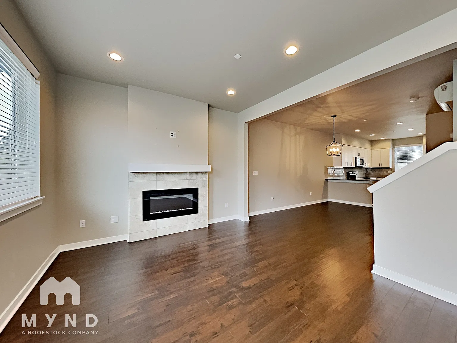 2 bed, 2.5 bath, 1394 sqft, $2,755 — Photo 4