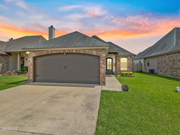 710 Highland View Dr, Youngsville, LA 70592
