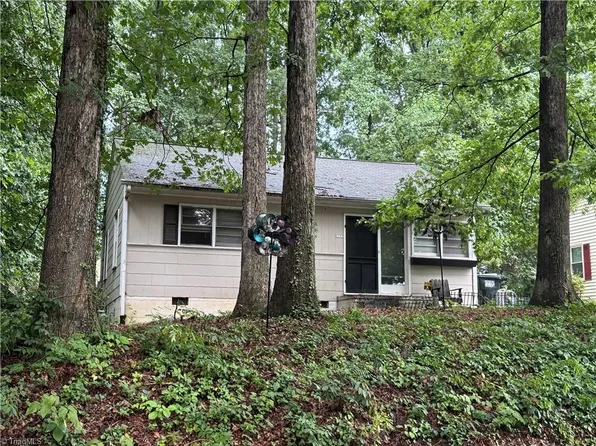 1107 Guyer St, High Point, NC 27262