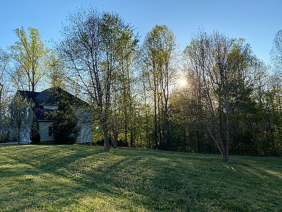 3rd image of 230 Winsome Laurel Ln