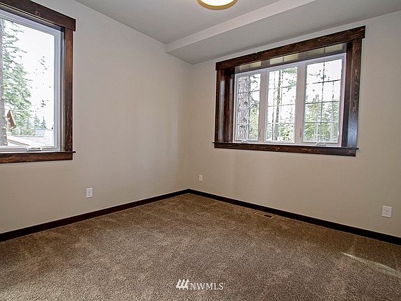 4th image of 281 Black Nugget Lane