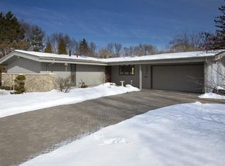 5904 Olinger Blvd, Edina, MN 55436
