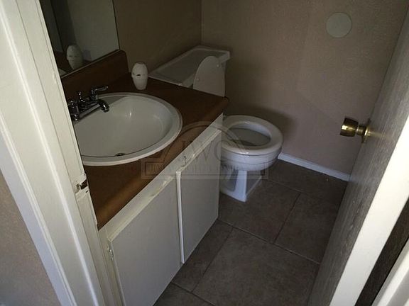 3rd image of 2405 Shoemaker Dr #333152269