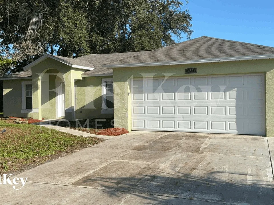 459 Freeman Rd