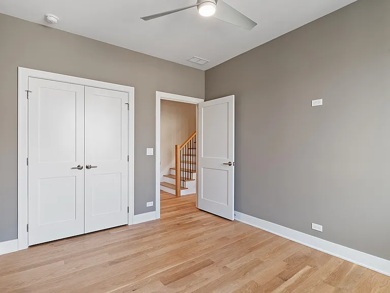 4861 N Hermitage Ave — Photo 17