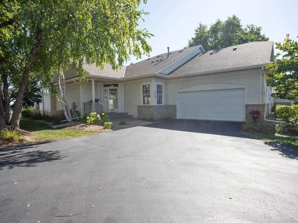 433 Holly Ln N, Oakdale, MN 55128