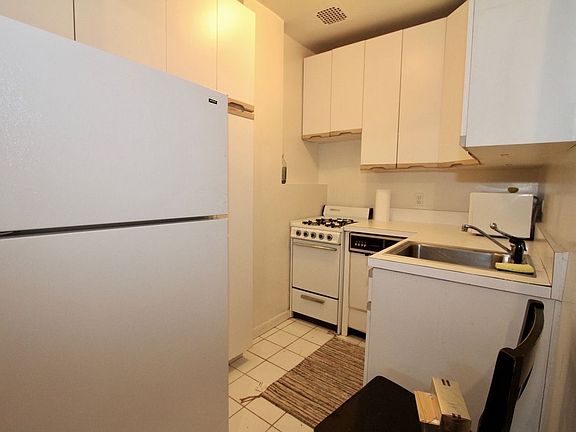 5th image of 57 W 89th St APT 5R