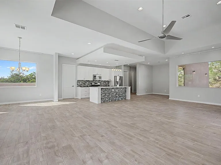 10053 N Alder Spring Dr — Photo 6