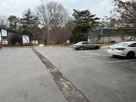 2nd image of 515 Daryl Dr