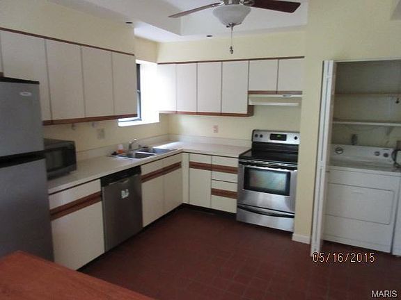 4th image of 5501 Waterman Blvd #2E