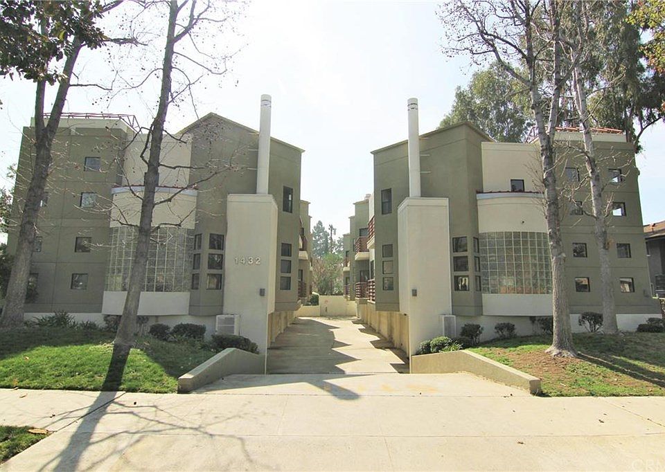 1st image of 1432 Barrington Way APT 107
