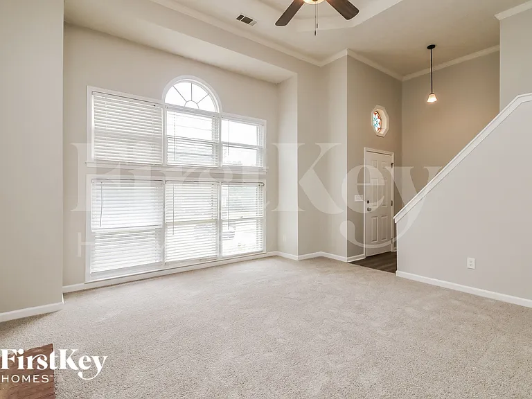125 Bentley Place Way — Photo 2
