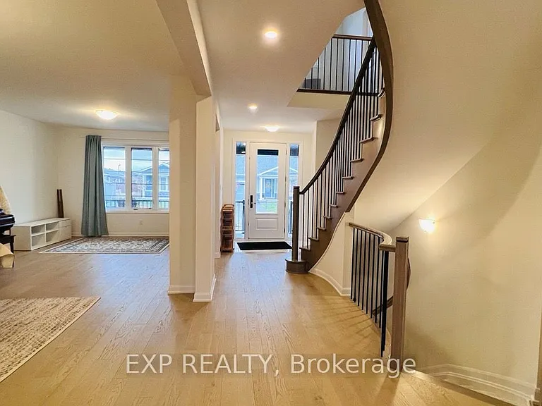 747 Coast Cir — Photo 4