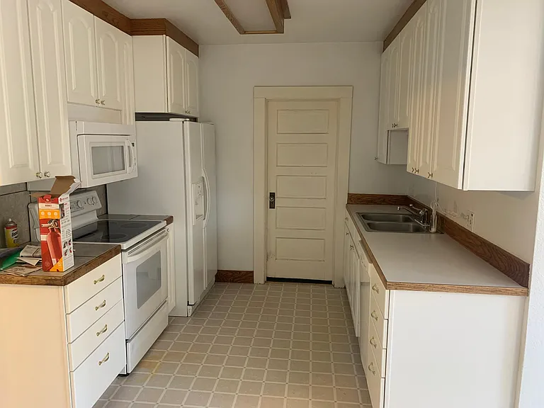 304 S Anderson St — Photo 7