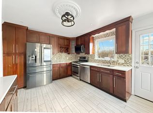 21 Calvi Ln FLOOR 1, Yonkers, NY 10701