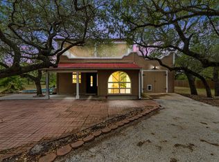 44 12th St, Rockport, TX 78382