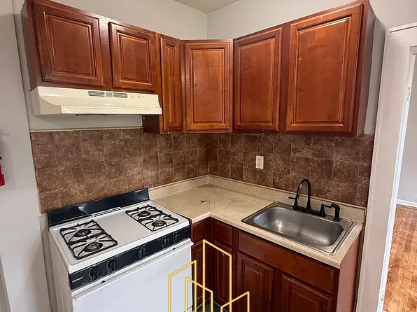 658 Sanford Ave, Newark, NJ