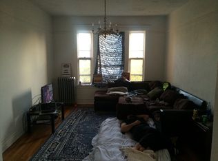 1550 W Addison St #3, Chicago, IL 60613