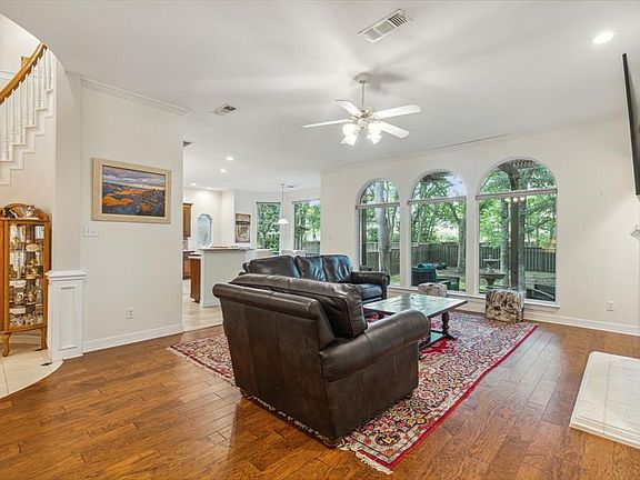 5th image of 613 Northwood Trl