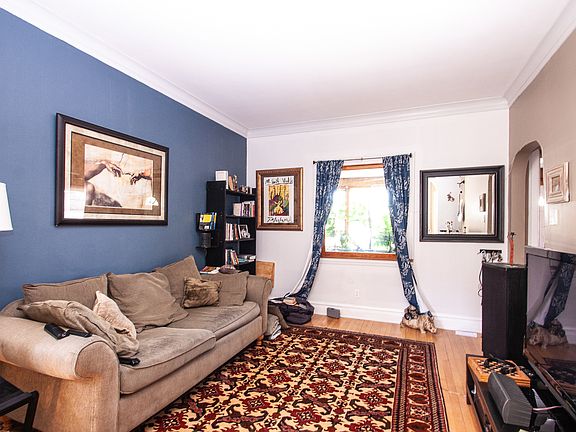 2nd image of 5005 W Winnemac Ave