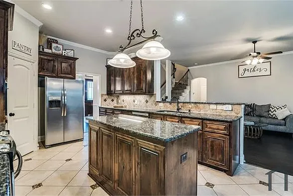 412 Bur Oak Trl — Photo 7