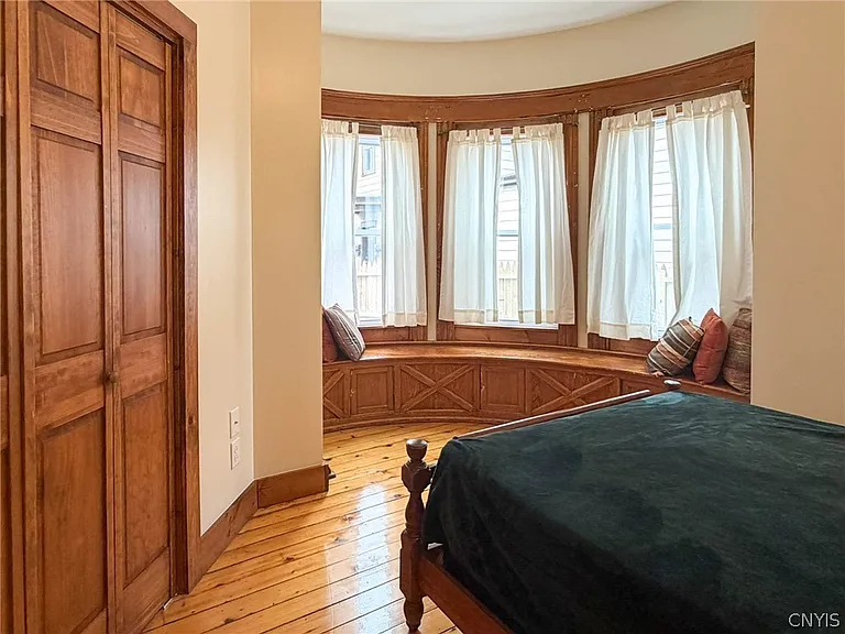 1017 White Pl — Photo 16