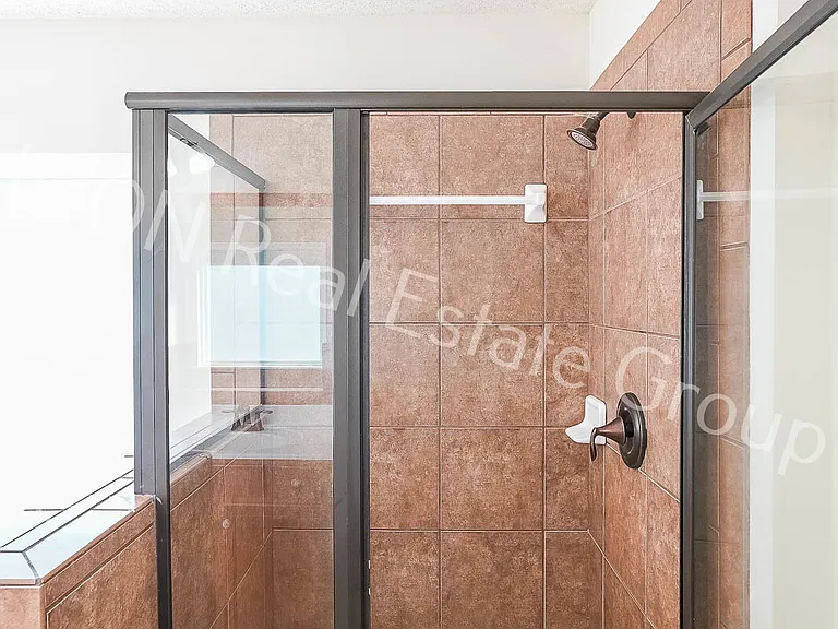 467 Colonial Walk — Photo 26