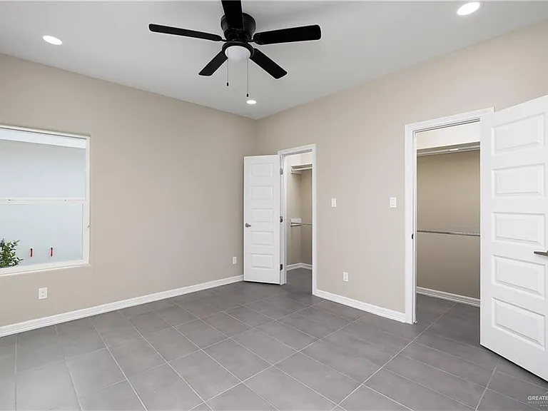 11006 N 33rd Ln #3 — Photo 5