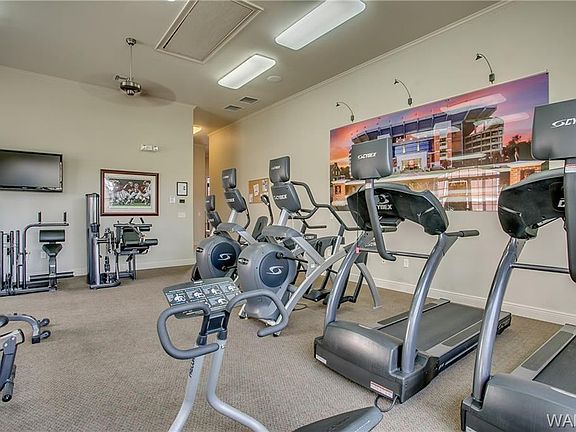 5th image of 700 15th St Unit 3403