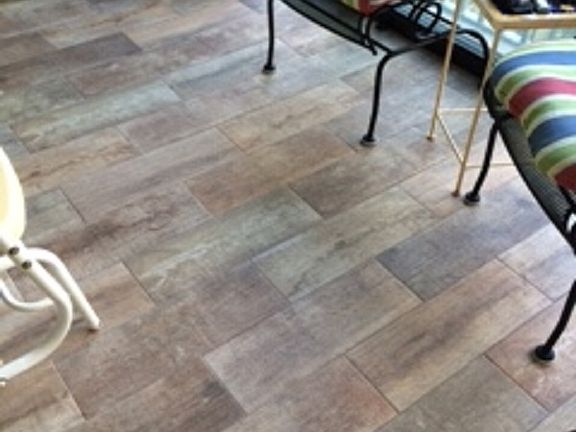 BALCONY W/WOOD LOOK TILE
