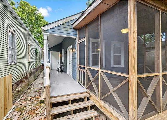 4th image of 4121 Laurel St