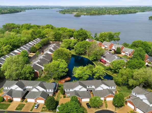 231 Green Harbor Rd APT 93, Old Hickory, TN 37138