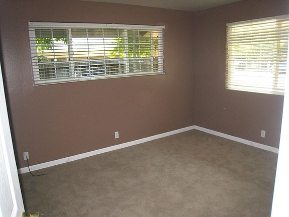5th image of 948 Weldwood Ct APT 1