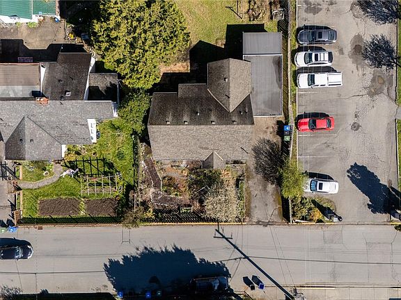 3rd image of 645 Dobson Rd