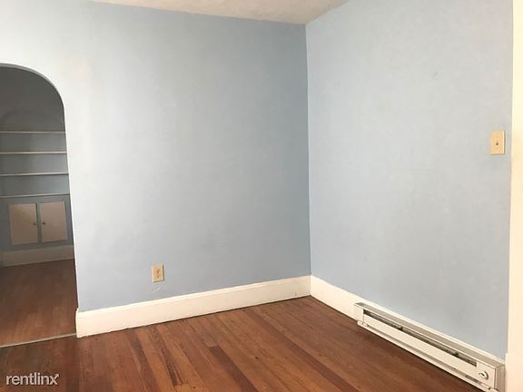 5th image of 917 Dayton Ave