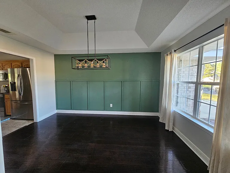 2202 Hagood Loop — Photo 2
