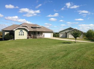 E8470 Lone Oak Ln, Viroqua, WI 54665