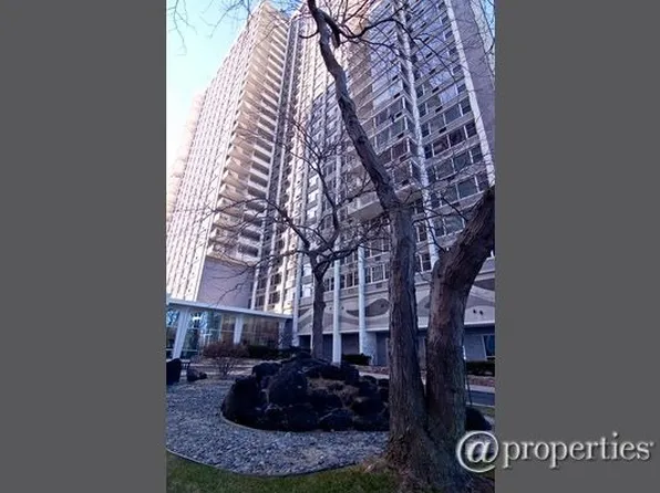 4250 N Marine Dr APT 836, Chicago, IL 60613