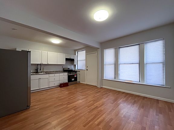 4th image of 7721 S Peoria St APT 1