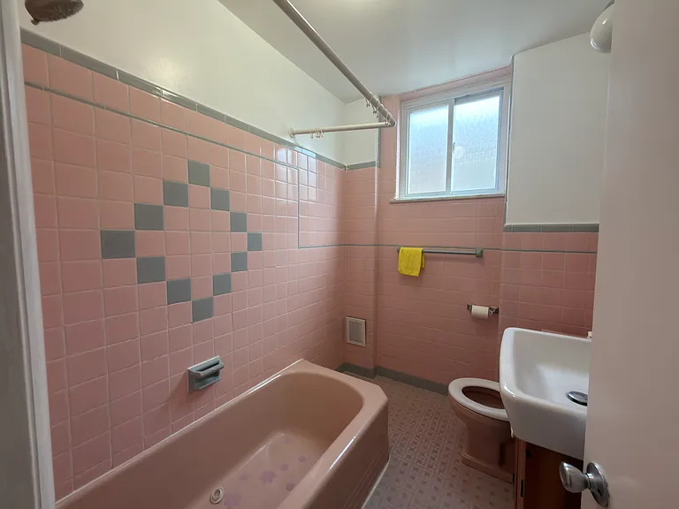 2522 S 8th St — Photo 5