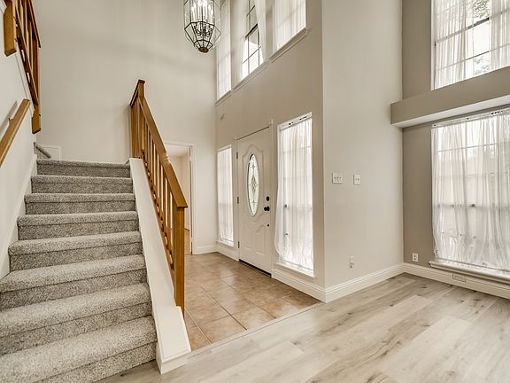3rd image of 7821 Prescott Dr