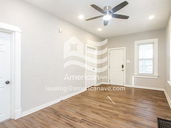 1091068_004_living_room_4.jpg