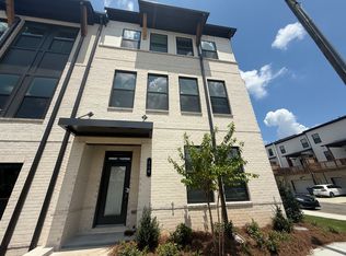 409 Nix Ln, Lawrenceville, GA 30046