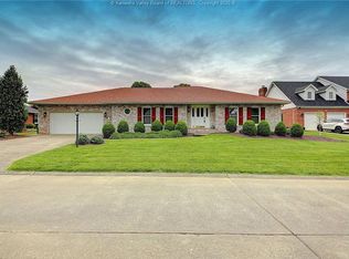 34 Sherwood Cir, Hurricane, WV 25526