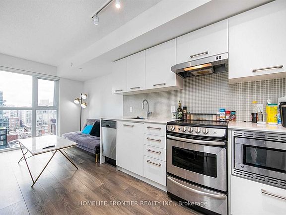 5th image of 87 Peter St Unit 1103