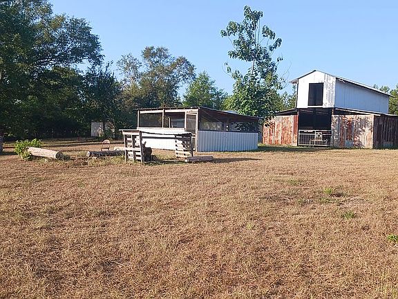 2nd image of 806 County Road 1010