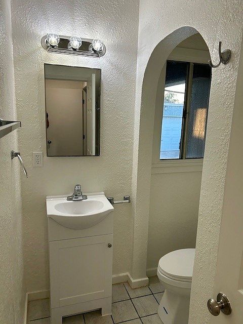 Bathroom w/ shower